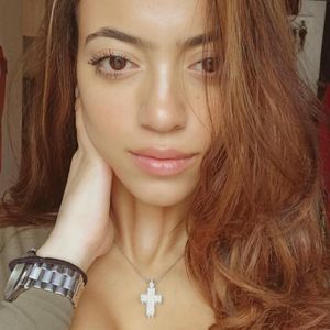 Meet your Posher, Idina